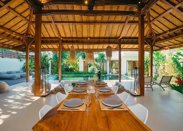 Marula - Luxury 3br Joglo With Tropical Garden In *