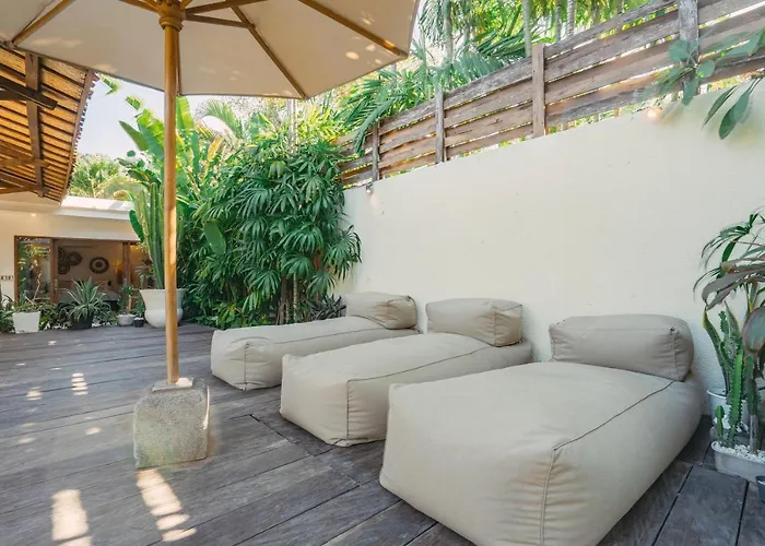 Marula - Luxury 3br Joglo With Tropical Garden In Вилла