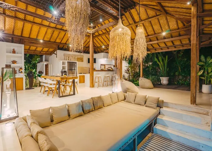 Marula - Luxury 3br Joglo With Tropical Garden In *
