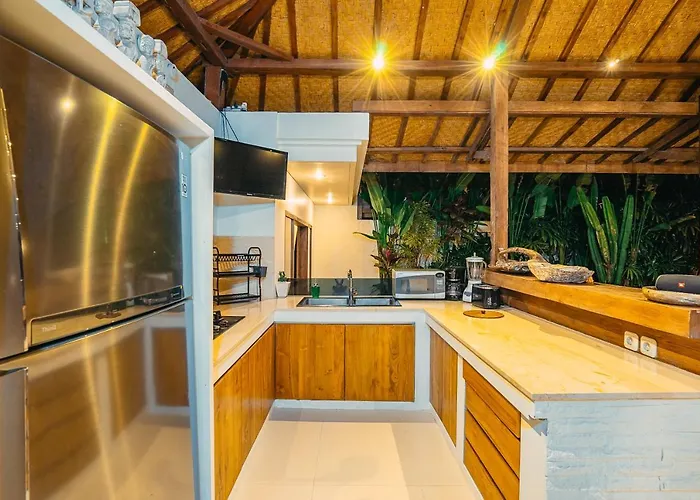 Marula - Luxury 3br Joglo With Tropical Garden In Вилла *