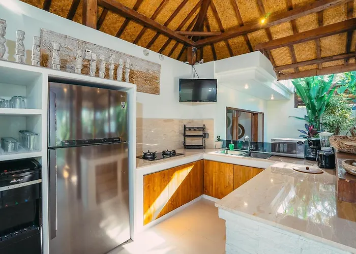 Marula - Luxury 3br Joglo With Tropical Garden In Вилла *