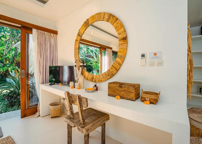 Marula - Luxury 3br Joglo With Tropical Garden In * Семиньяк