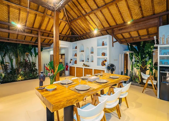 Вилла Marula - Luxury 3br Joglo With Tropical Garden In