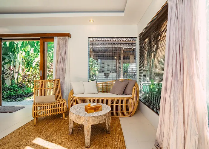 Вилла Marula - Luxury 3br Joglo With Tropical Garden In *